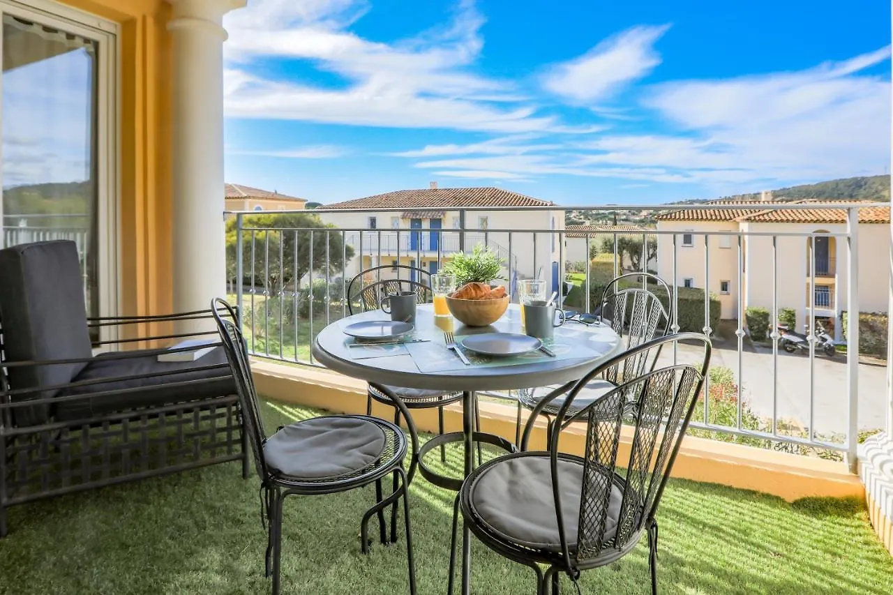 Appartements Mistretta 33 Bouddha Zen 34 Arts Appart 44 Ny City 0*, Sainte-Maxime France